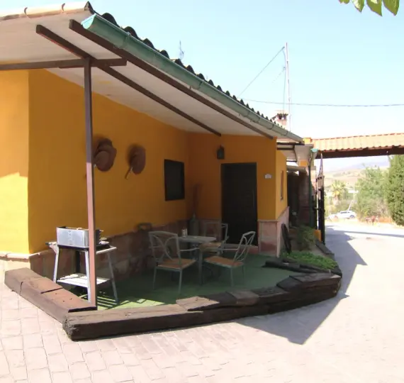 Detached villa R5146741