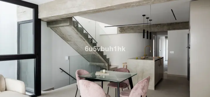 Таунхаус R5168527 4