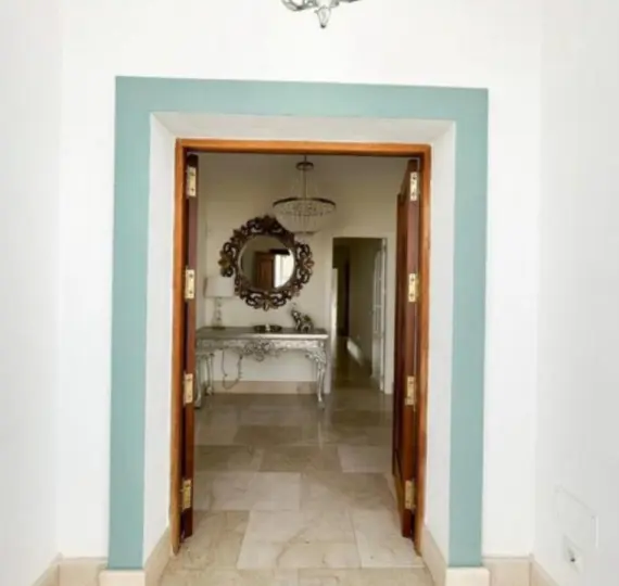 Продажа  отдельно стоящей виллы в San Roque