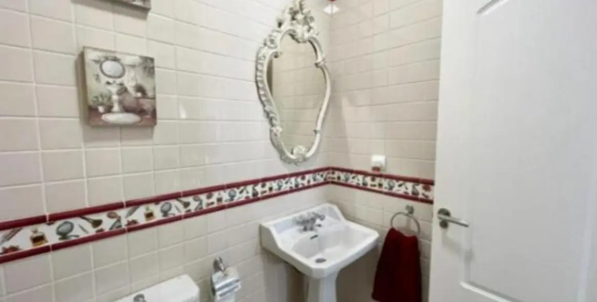 Продажа  отдельно стоящей виллы в San Roque 11