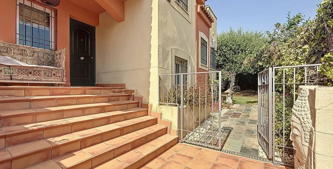 Sale of detached villa in Torre del Mar 2