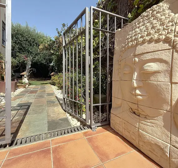 Detached villa R5138023