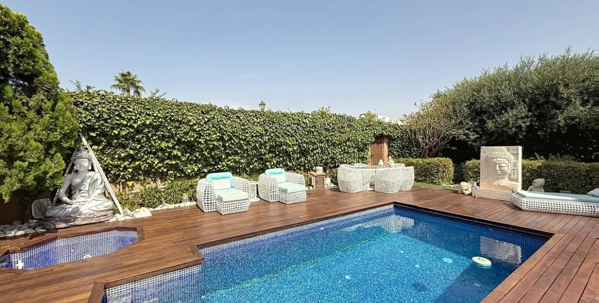 Продажа  отдельно стоящей виллы в Torre del Mar 30