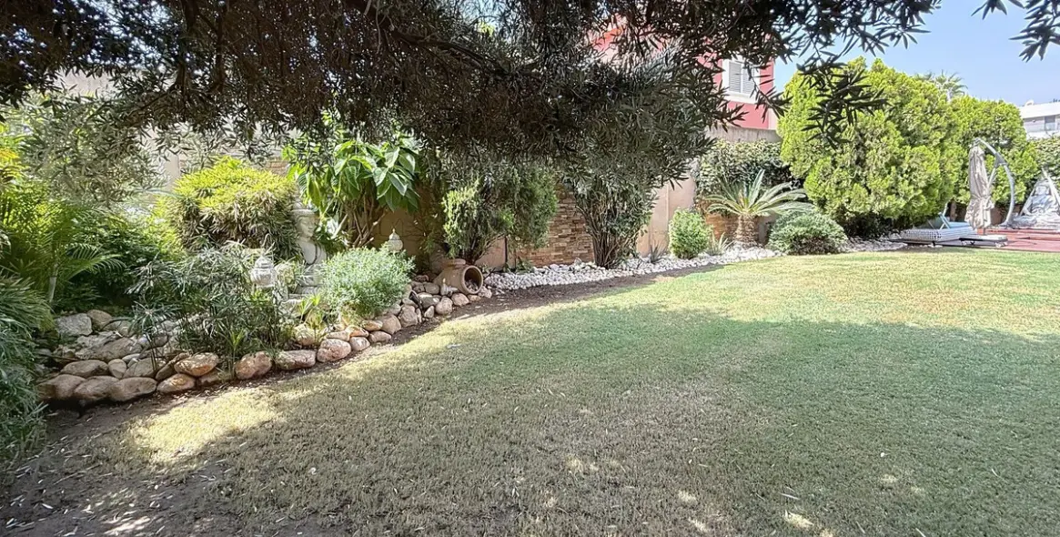 Продажа  отдельно стоящей виллы в Torre del Mar 39