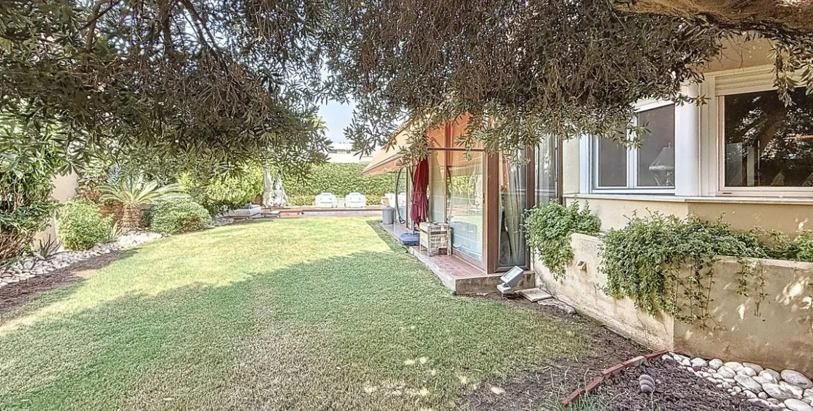 Продажа  отдельно стоящей виллы в Torre del Mar 45