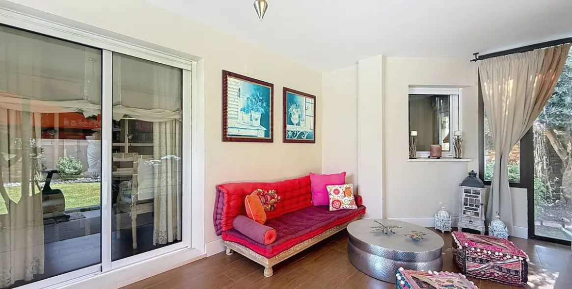 Продажа  отдельно стоящей виллы в Torre del Mar 48