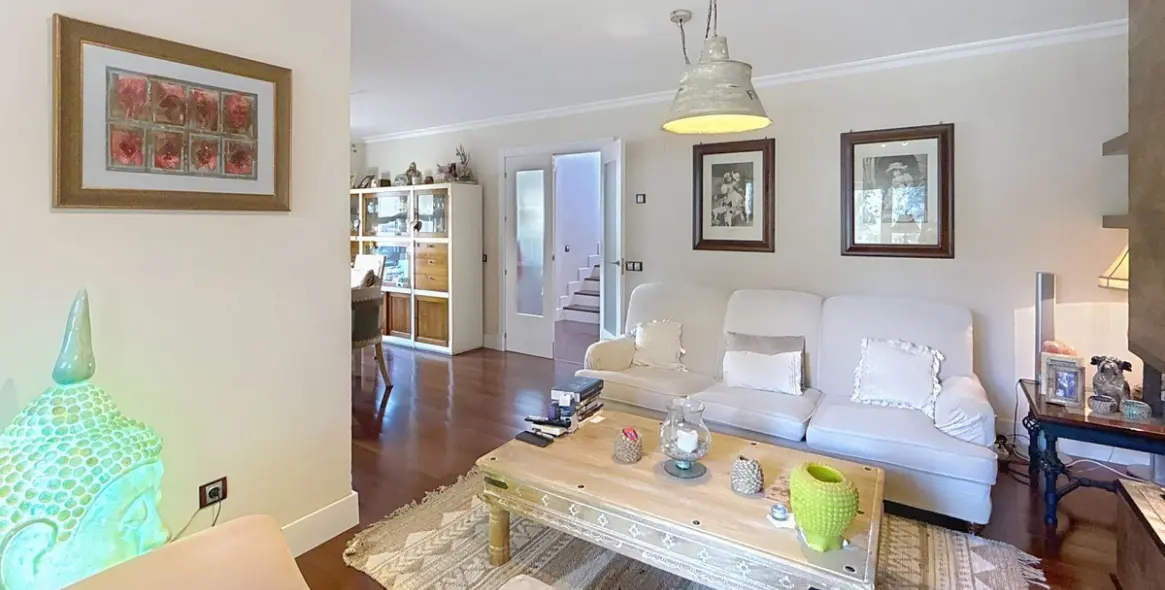 Продажа  отдельно стоящей виллы в Torre del Mar 72