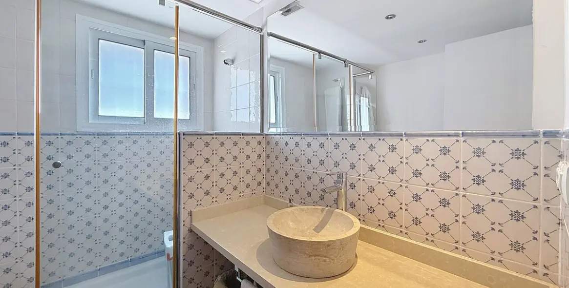 Продажа  отдельно стоящей виллы в Torre del Mar 90