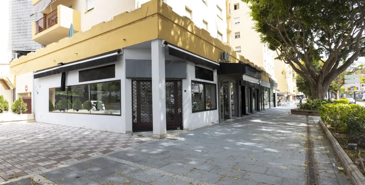 Sale of café in Marbella 2