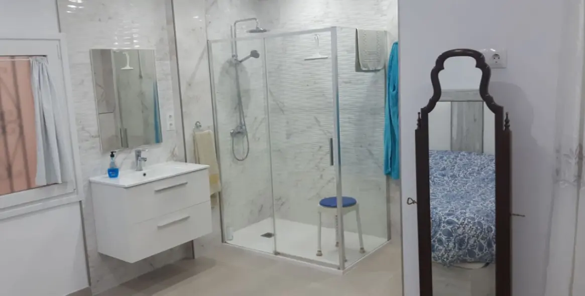 Sale of middle floor apartment in Estepona 7