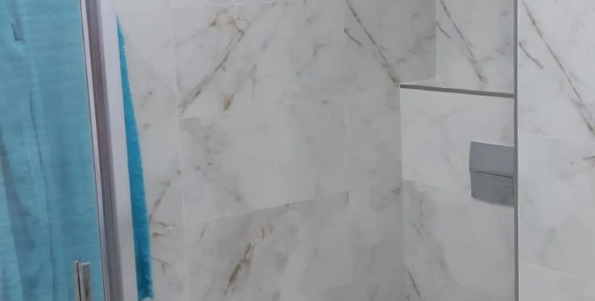 Sale of middle floor apartment in Estepona 10