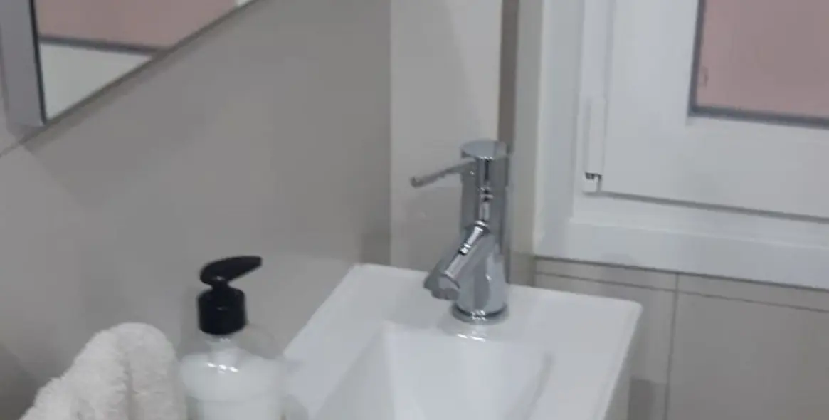 Sale of middle floor apartment in Estepona 18