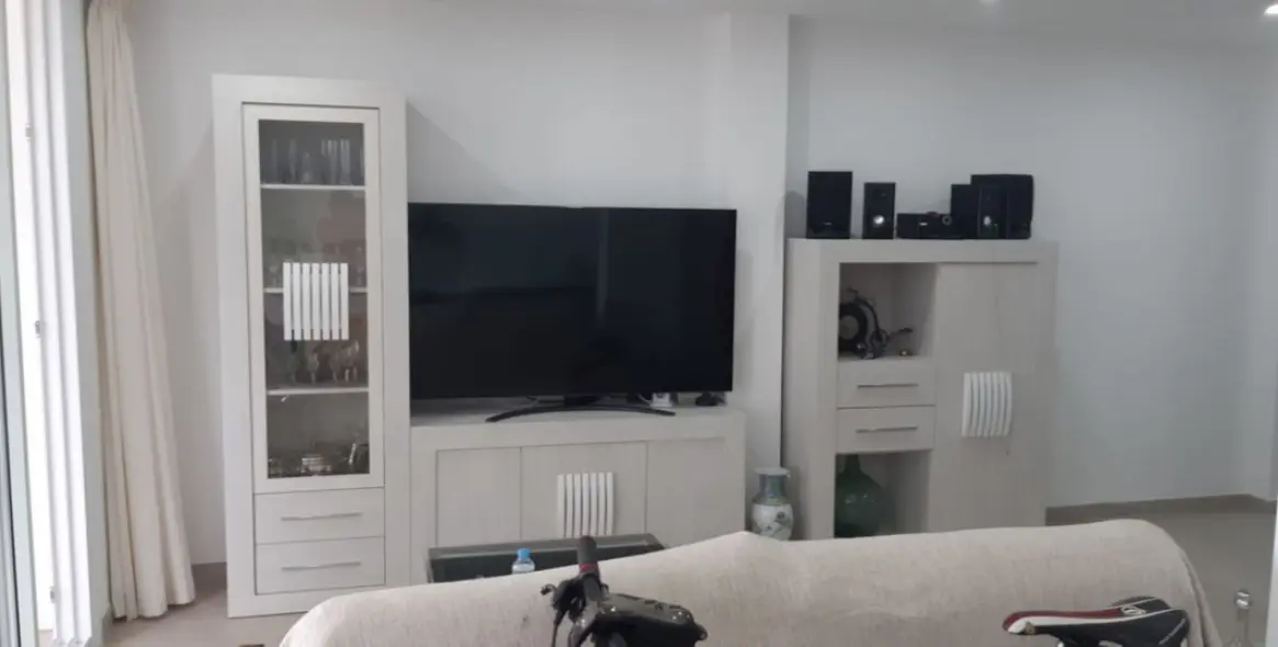 Продажа апартаментов на среднем этаже в Estepona 27