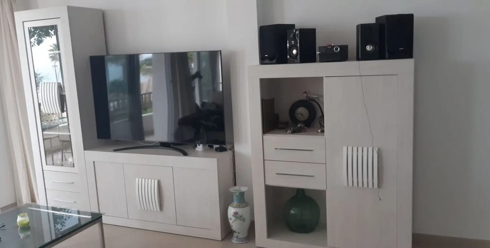 Sale of middle floor apartment in Estepona 4