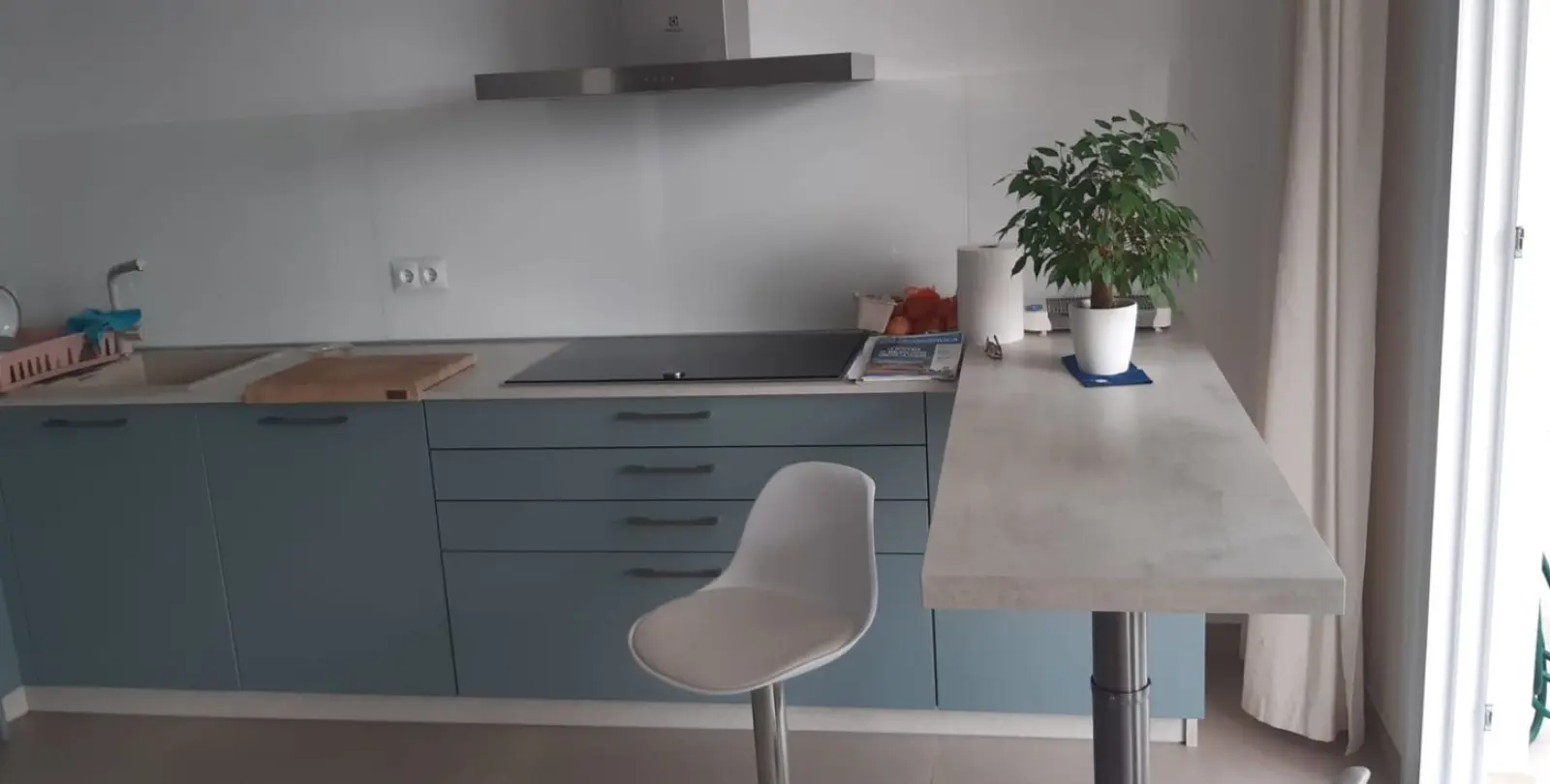 Sale of middle floor apartment in Estepona 16