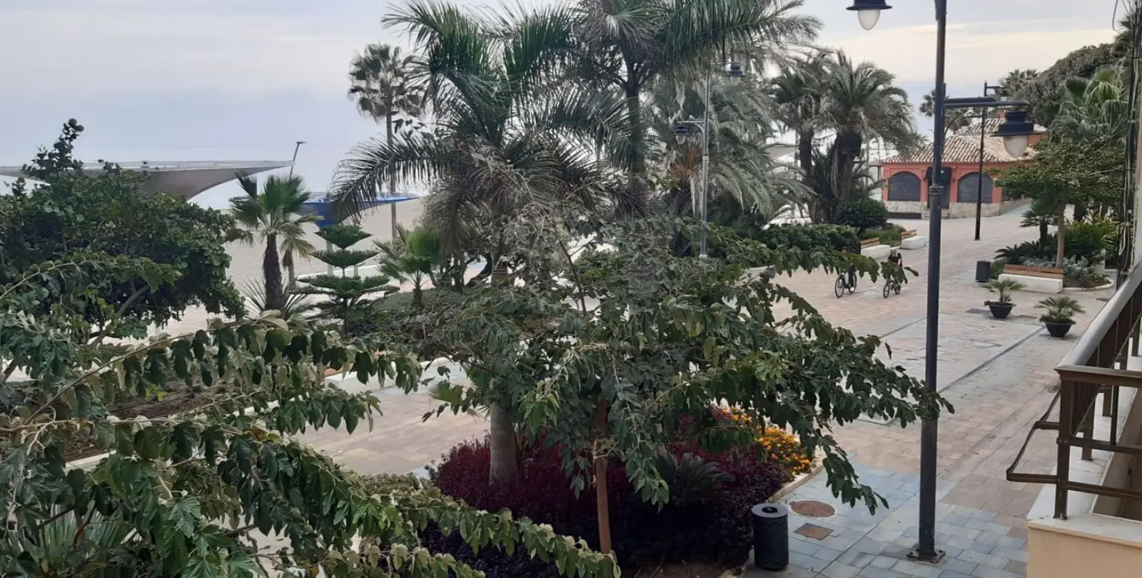 Sale of middle floor apartment in Estepona 29