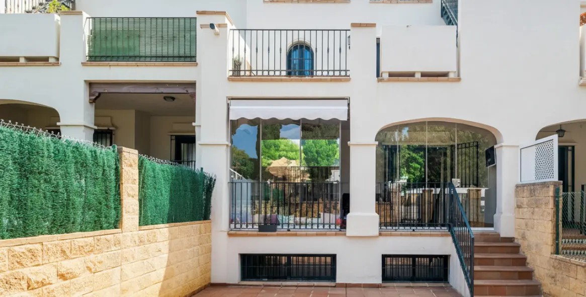 Sale of townhouse in Nagüeles 1