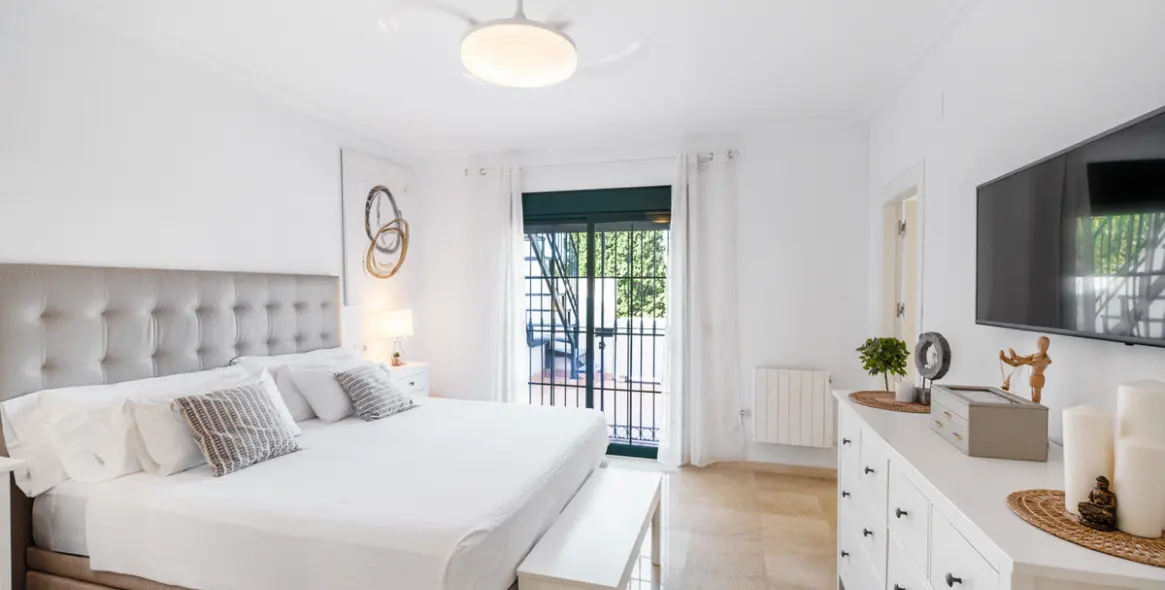 Sale of townhouse in Nagüeles 9