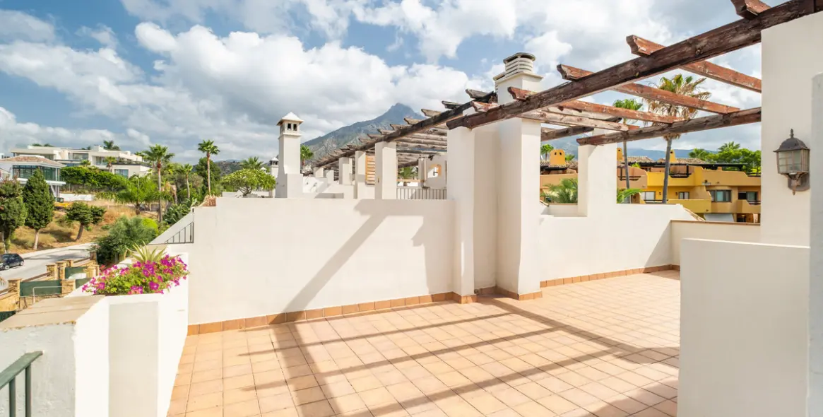 Sale of townhouse in Nagüeles 17