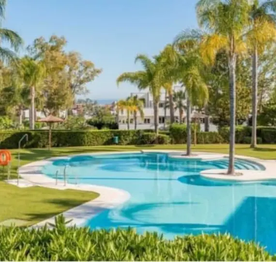 Продажа пентхауса в Nueva Andalucía