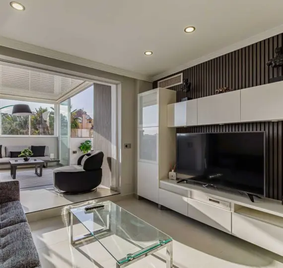 Sale of penthouse in Nueva Andalucía