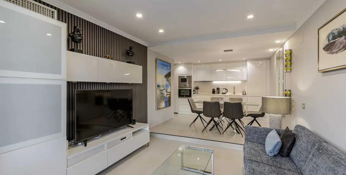 Sale of penthouse in Nueva Andalucía 6