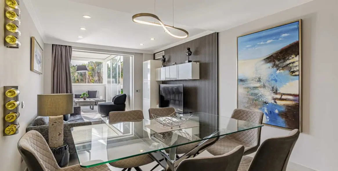 Sale of penthouse in Nueva Andalucía 8