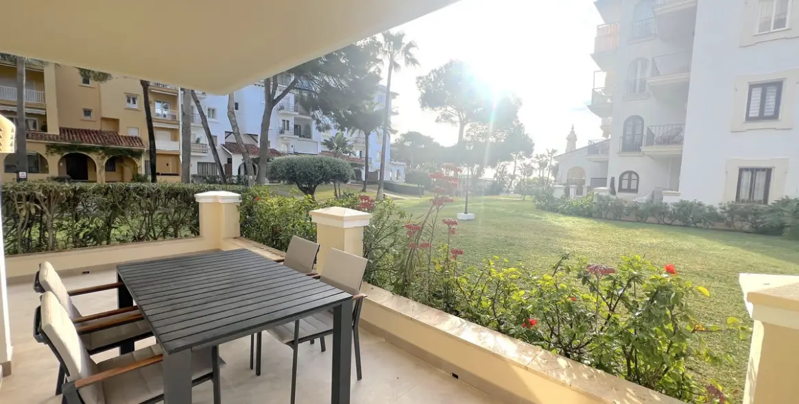 Продажа апартаментов на первом этаже в Puerto Banús 3