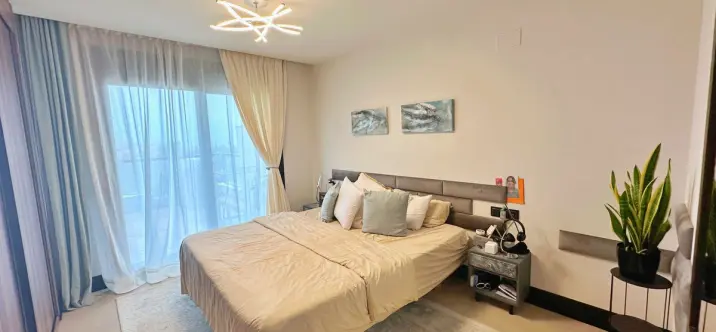 Sale of middle floor apartment in Nueva Andalucía 3