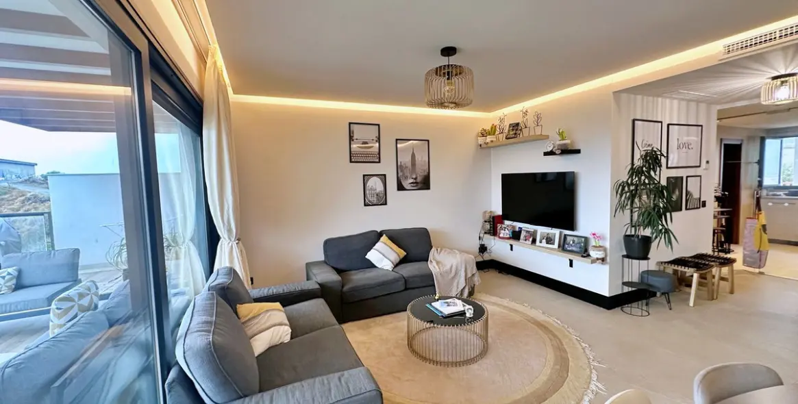 Sale of middle floor apartment in Nueva Andalucía 10