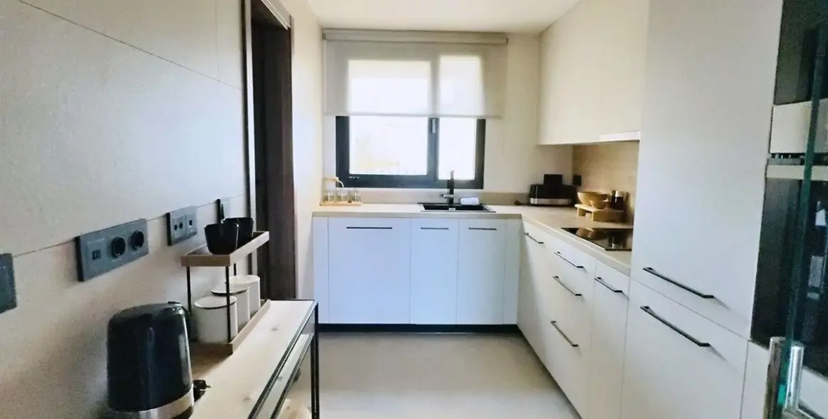 Sale of middle floor apartment in Nueva Andalucía 19