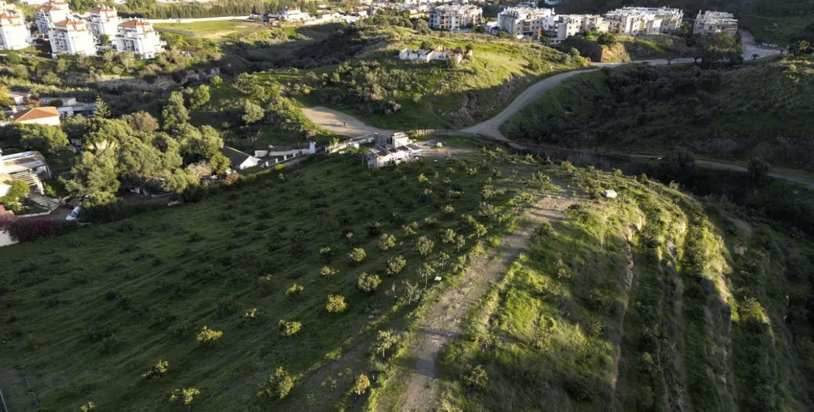 Sale of residential plot in Mijas 3
