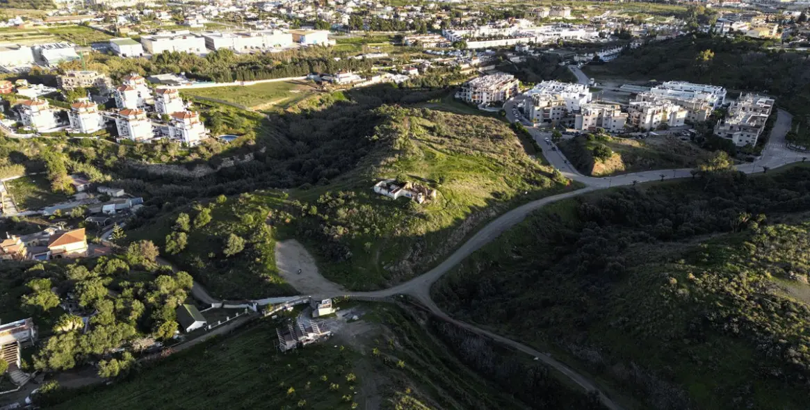 Sale of residential plot in Mijas 10