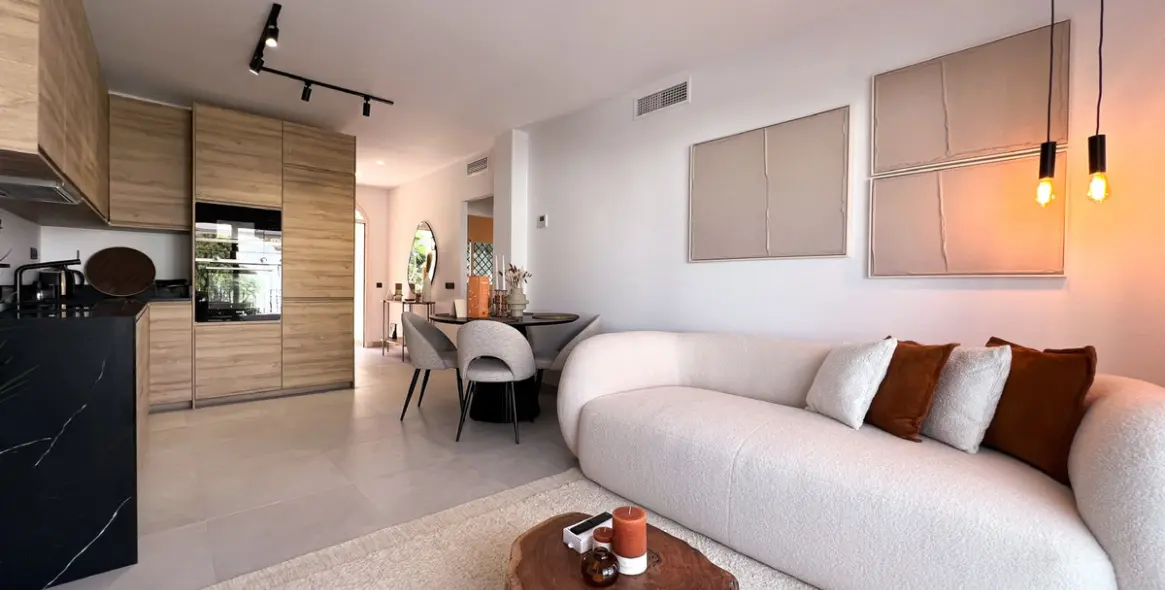 Sale of penthouse duplex in Nueva Andalucía 2