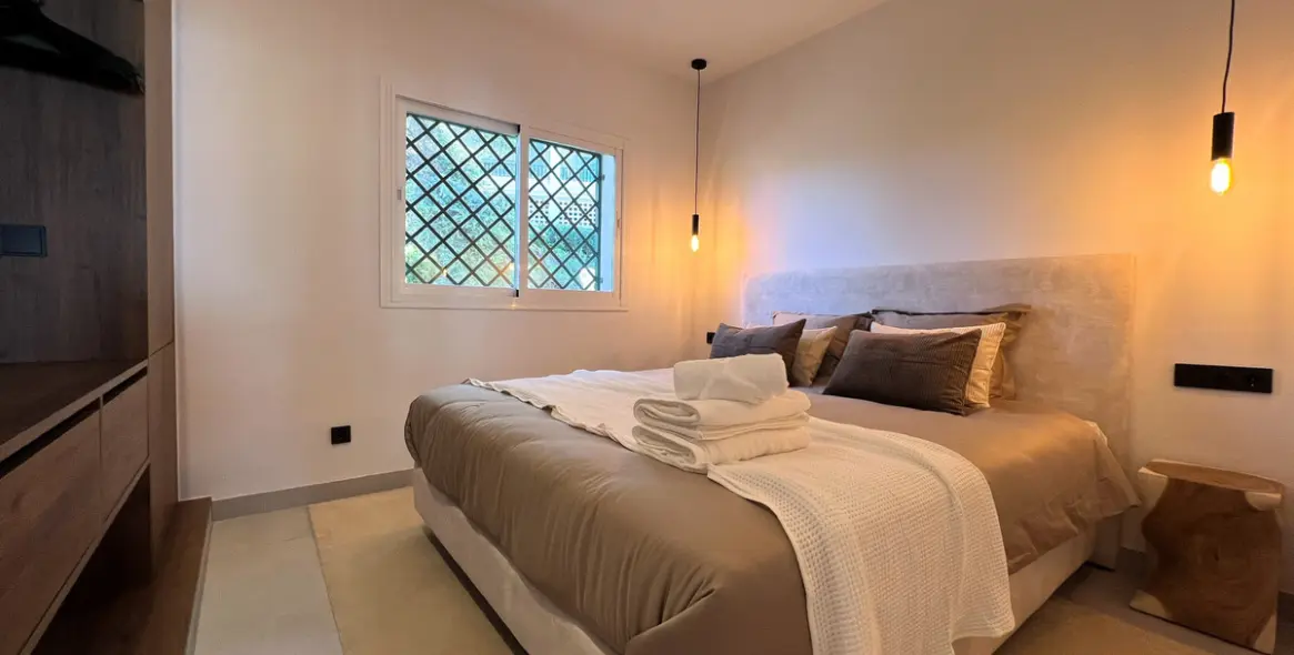 Sale of penthouse duplex in Nueva Andalucía 20