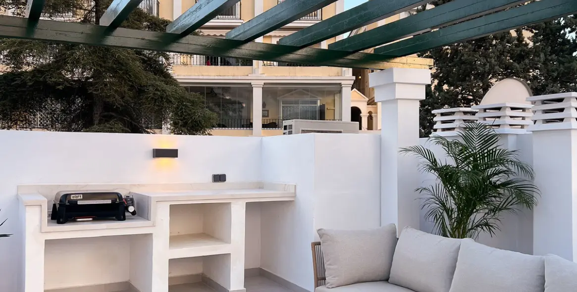 Venta de ático dúplex en Nueva Andalucía 24