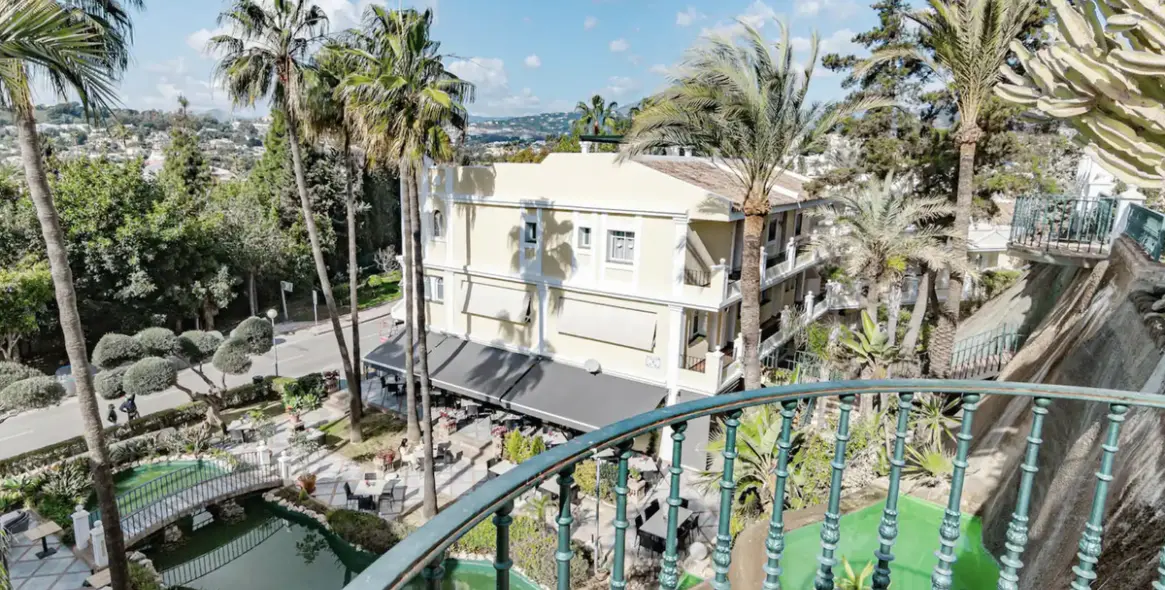 Venta de ático dúplex en Nueva Andalucía 26