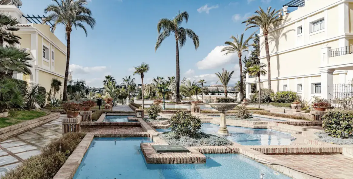 Venta de ático dúplex en Nueva Andalucía 29