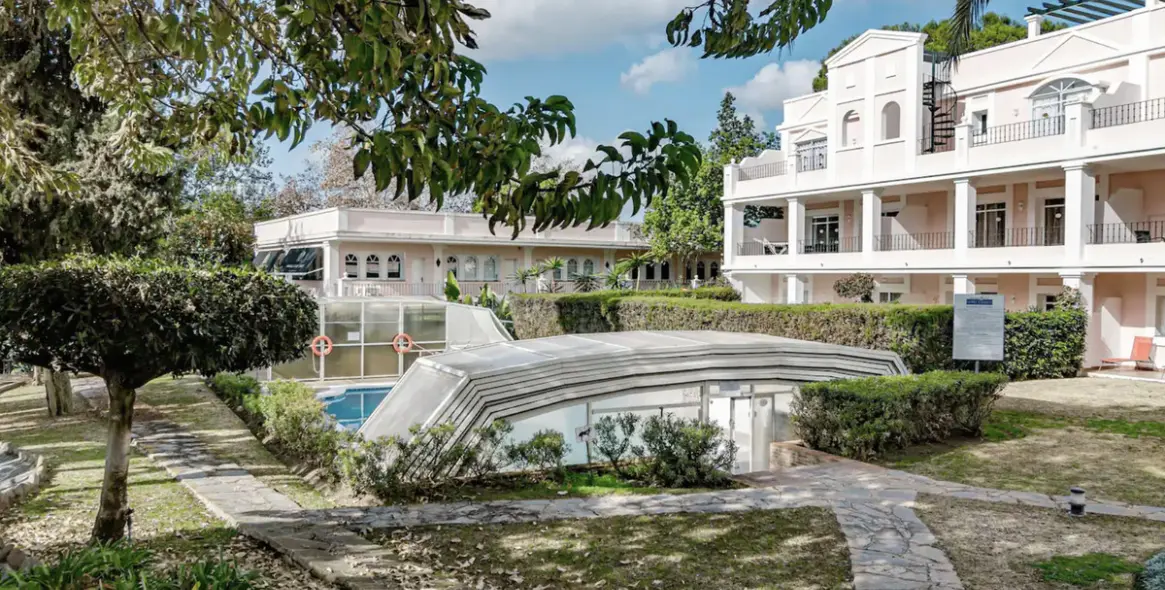 Venta de ático dúplex en Nueva Andalucía 30