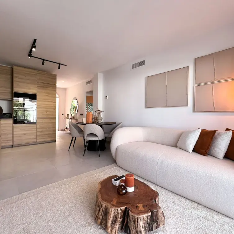Sale of penthouse duplex in Nueva Andalucía