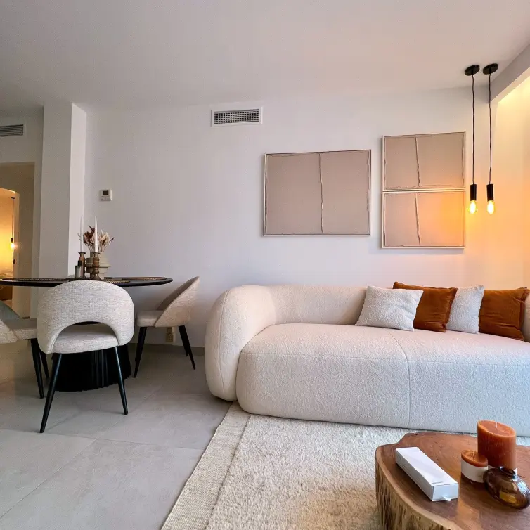 Sale of penthouse duplex in Nueva Andalucía