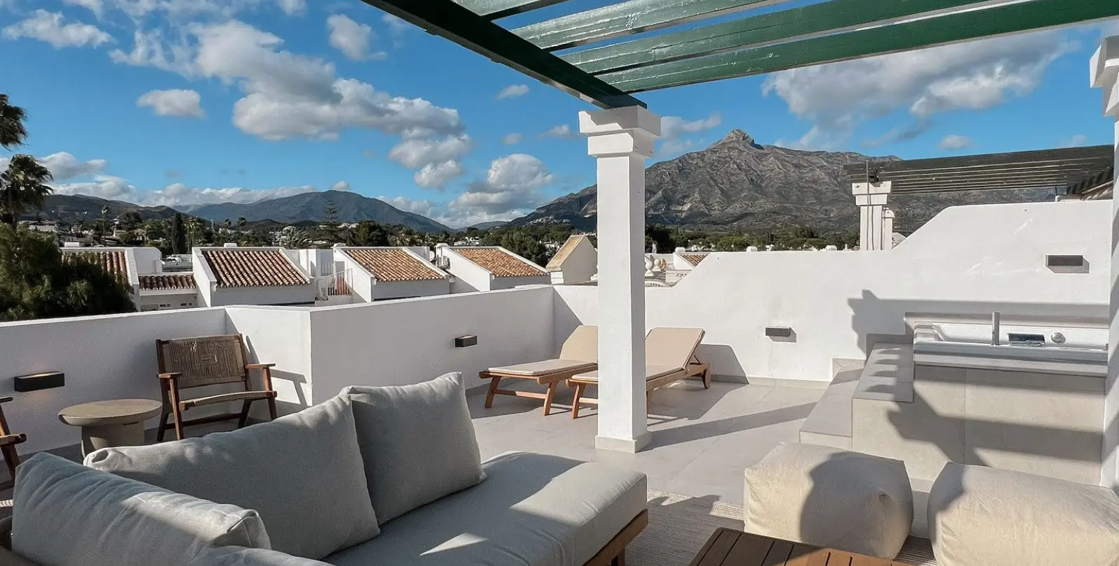Продажа двухуровневого пентхауса в Nueva Andalucía 18