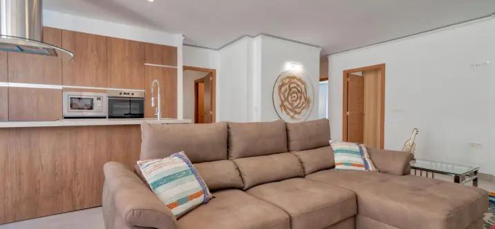 Sale of middle floor apartment in Puerto Banús 0