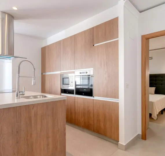 Sale of middle floor apartment in Puerto Banús