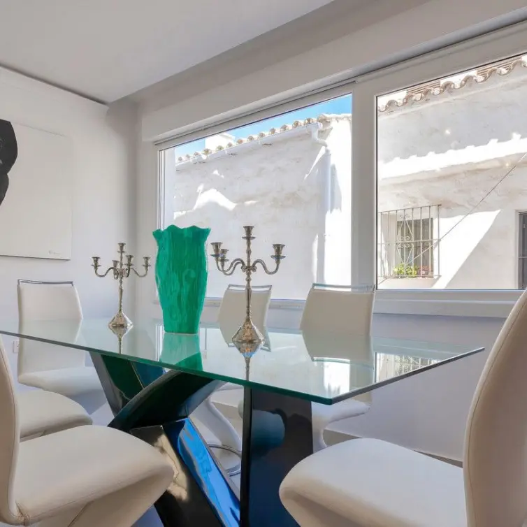 Продажа апартаментов на среднем этаже в Puerto Banús