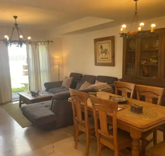 Venta de casa pareada en Marbella
