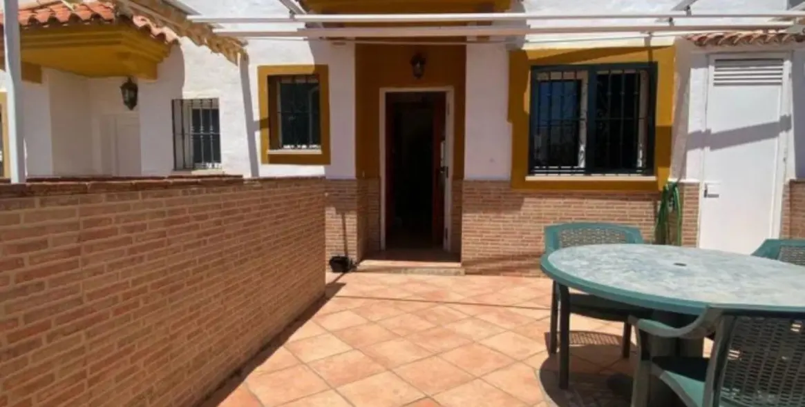 Продажа дома на две семьи в Marbella 3