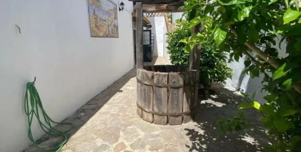 Продажа дома на две семьи в Marbella 5