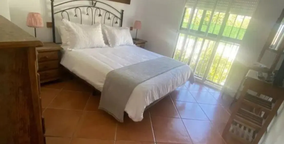 Продажа дома на две семьи в Marbella 12