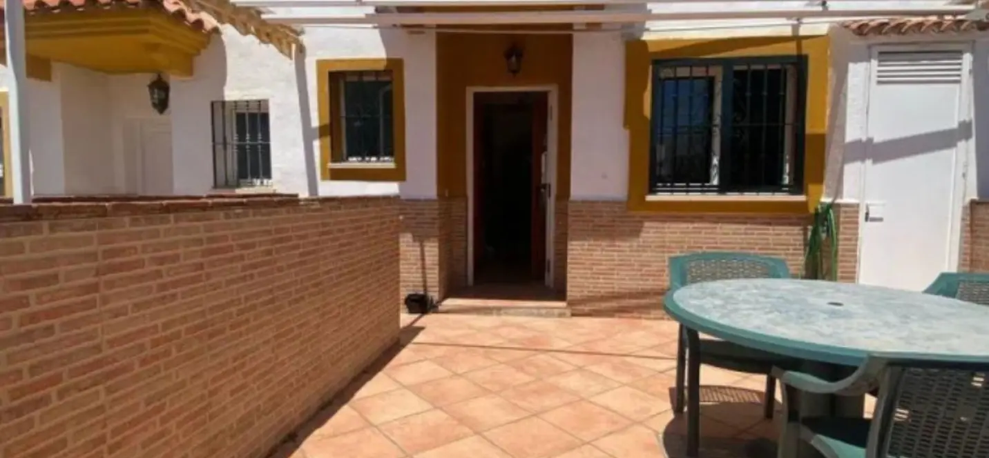 Продажа дома на две семьи в Marbella 2